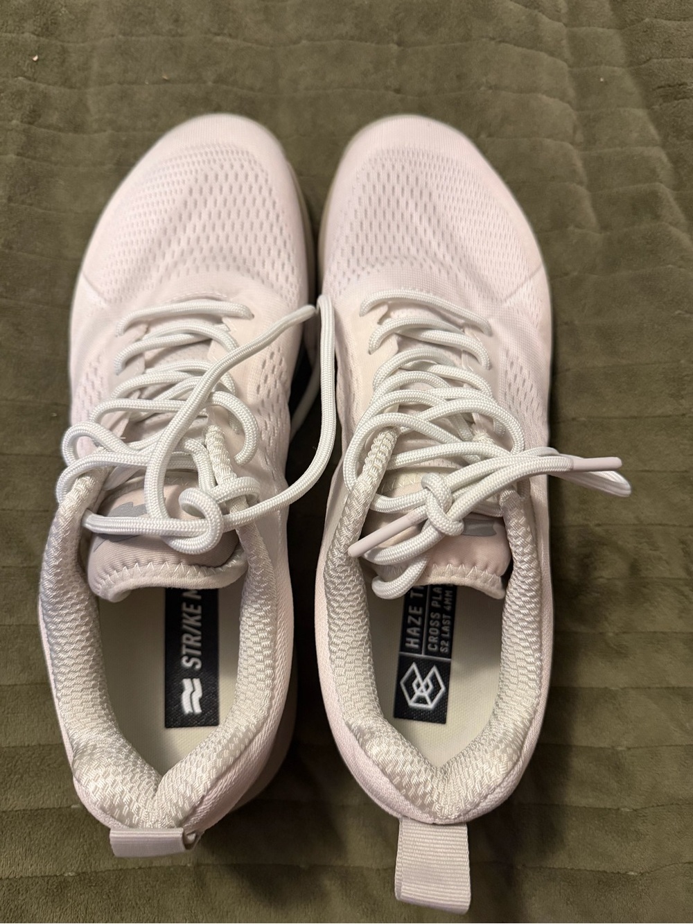 Haze Trainer Athletic Shoes in White